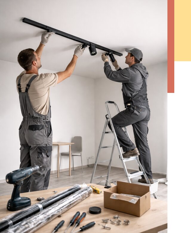 Установка трековых светильников в натяжной потолок в Котласе от 4352 руб. | ОТДЕЛОЧНИК-Ктл